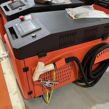 XQL Model H เครื่องเชื่อมด้วยเลเซอร์มือถือมือถือ