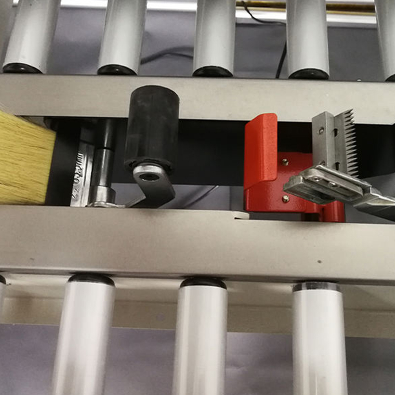 คลังสินค้า โรงงาน โลจิสติกส์ บรรจุภัณฑ์ด่วน เครื่องบรรจุกล่อง เครื่องซีลอัตโนมัติแบบ Cross