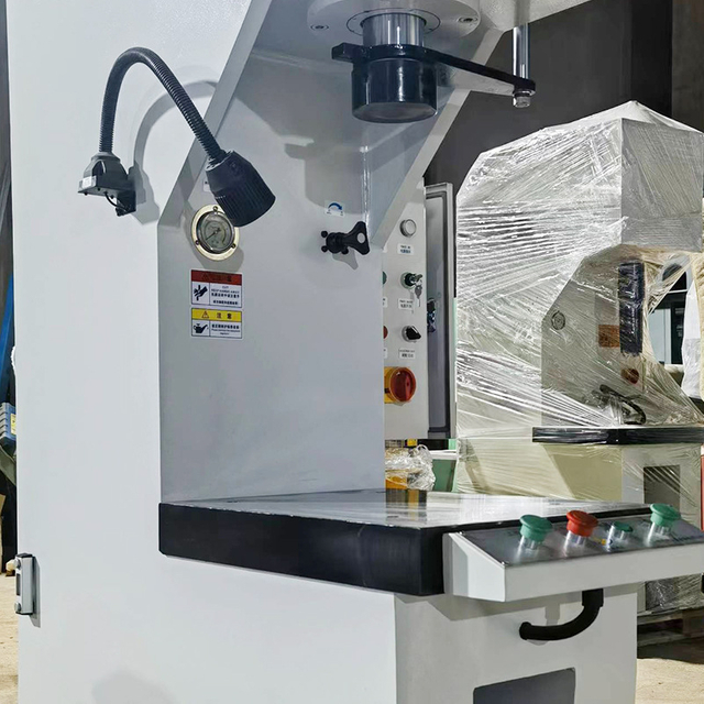 เครื่องกดไฮดรอลิกแบบเสาเดี่ยวขนาด 20 ตันแบบรวดเร็ว