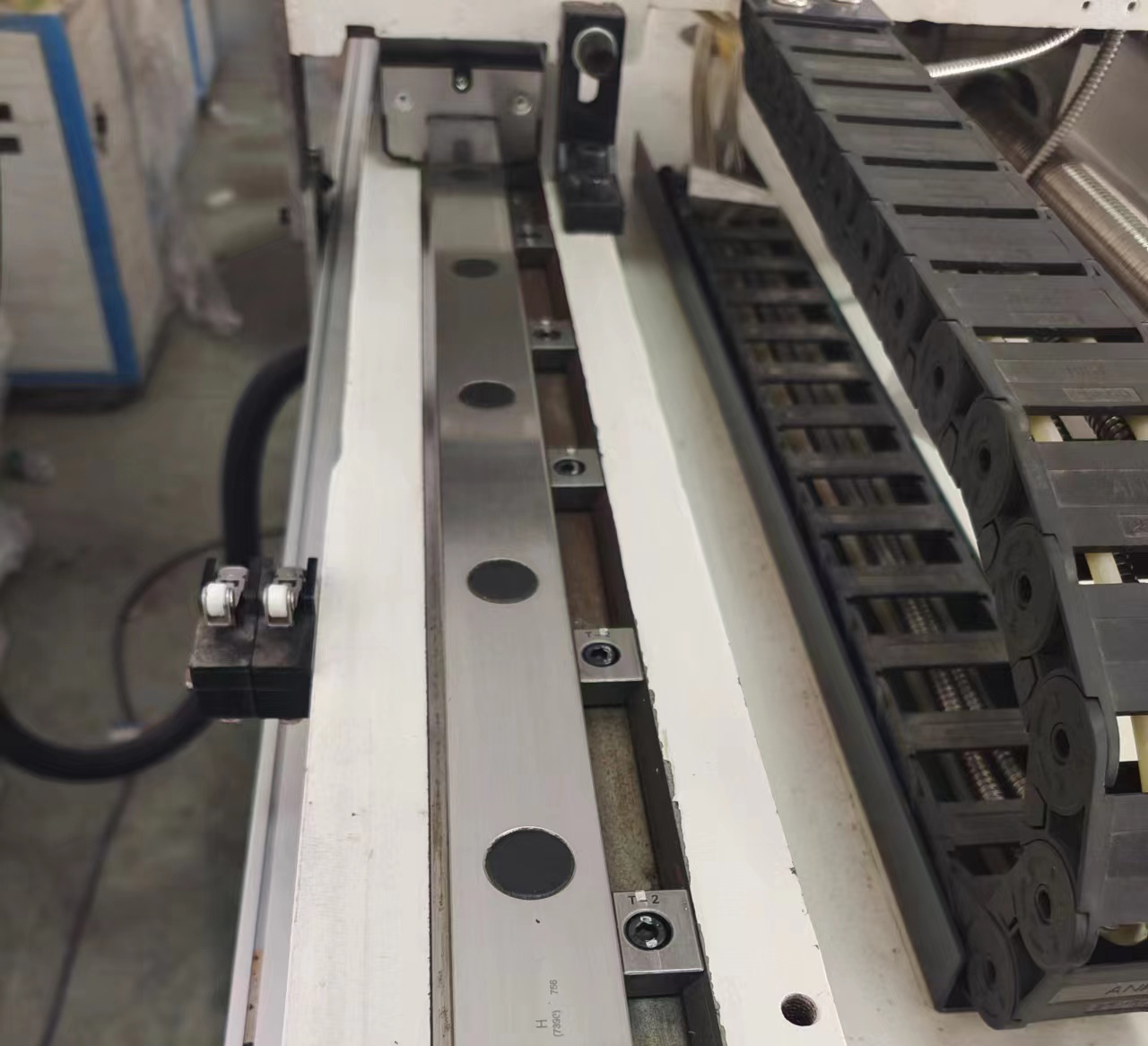 เครื่องสร้างประกายไฟ CNC1060