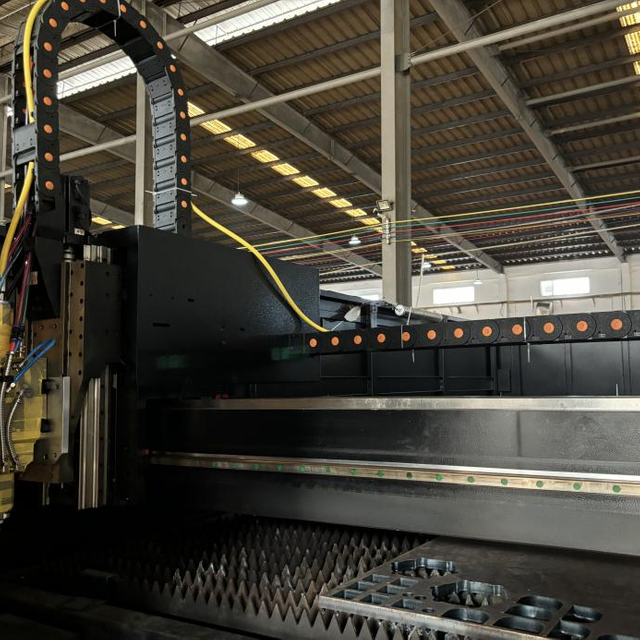 XQL 4020AF แบบตัดเลเซอร์ไฟเบอร์หนักแบบเต็มปิด