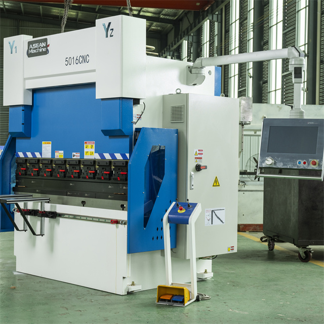 เครื่องกดเบรก CNC เซอร์โวไฮดรอลิกไฟฟ้า