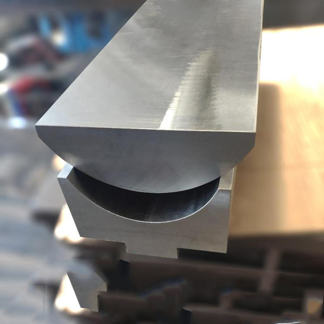 r ประเภทเครื่องดัดงอตาย